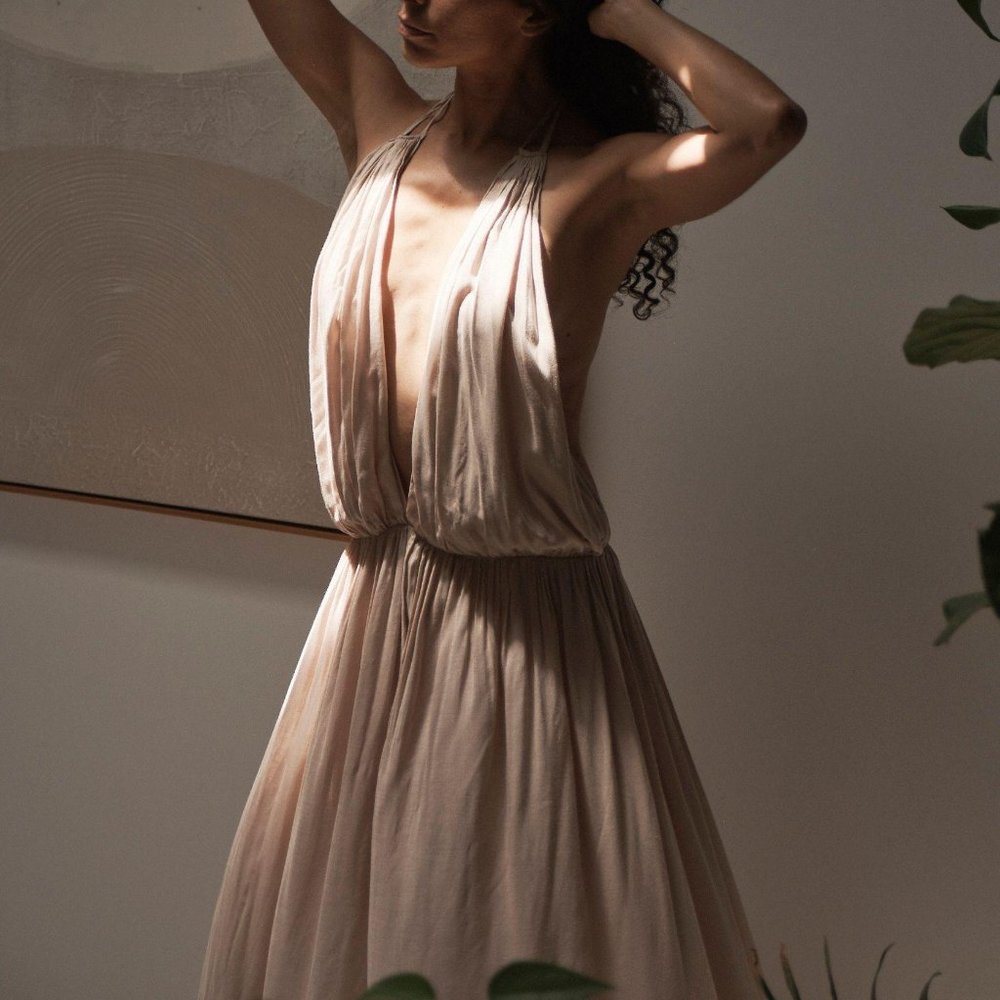 ❤️ SOLD ❤️ “THE GODDESS DRESS” in Nude - Picture 2 of 3